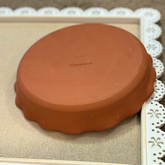 Crate and Barrel 1 Piece Chip & Dip Serving Tray.Glazed Terra Cotta 11.5 Across - Picture 8 of 9